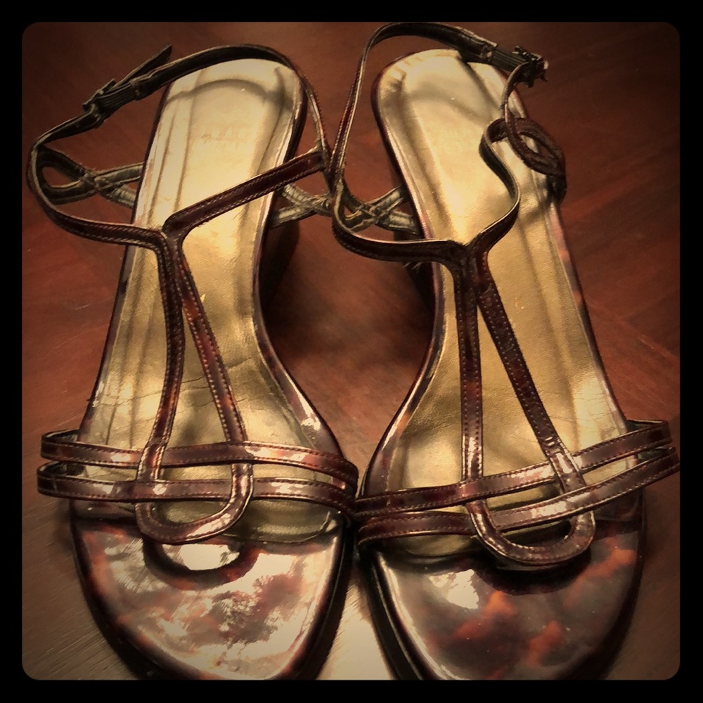 Stuart Weizman Tortoise Wedge Sandals